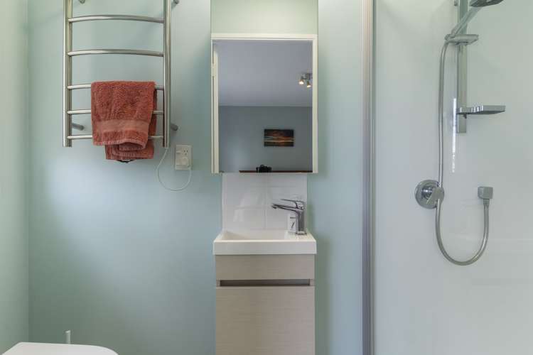 17 Woodbank Drive Glen Eden_17