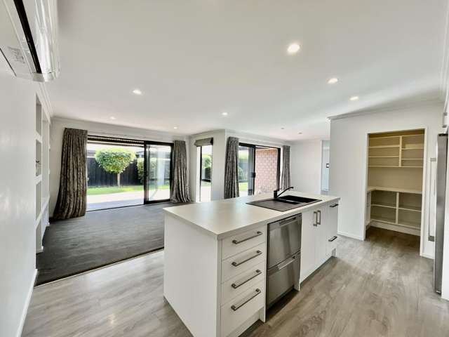 54 Grayshott Avenue 1411_4