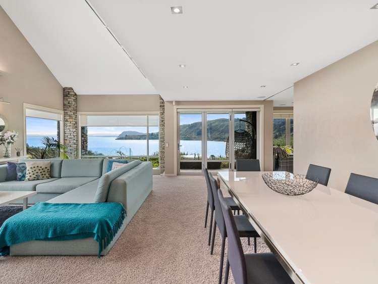 25 Whakamoenga Point Acacia Bay_11