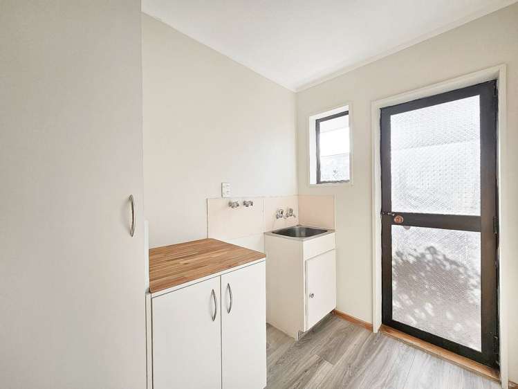 18 Regency Crescent Redwood_10