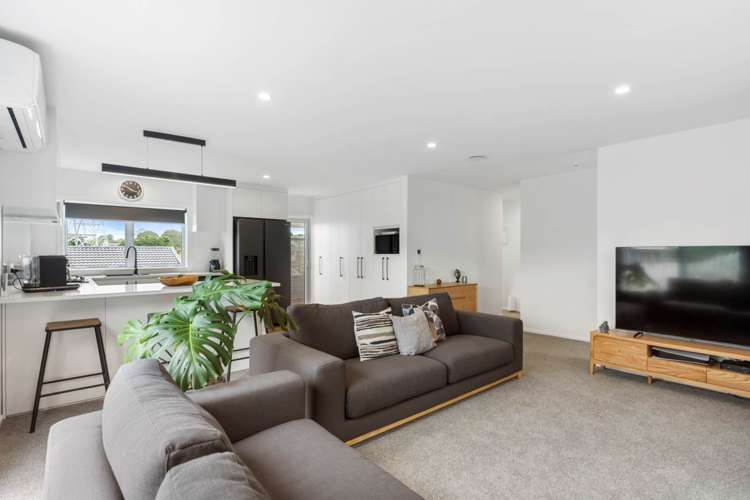 13 Broadfield Street Massey_6