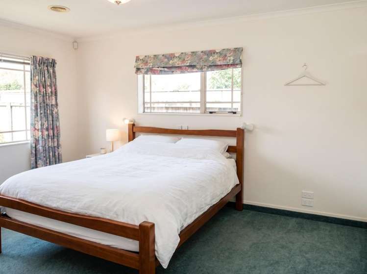 8 Glen Loch Place 10587_6