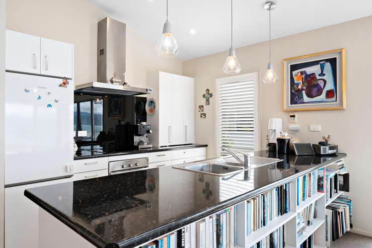 4/275 Karaka Bay Road Karaka Bays_3