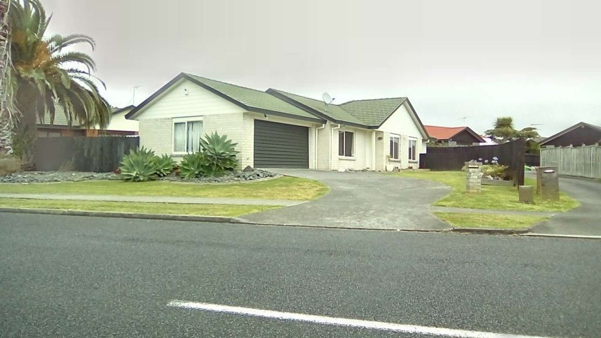 74 Burswood Drive Pakuranga Heights_0