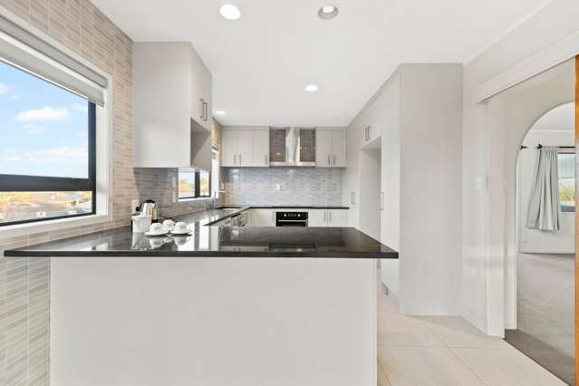 17 Fratley Avenue Farm Cove_3