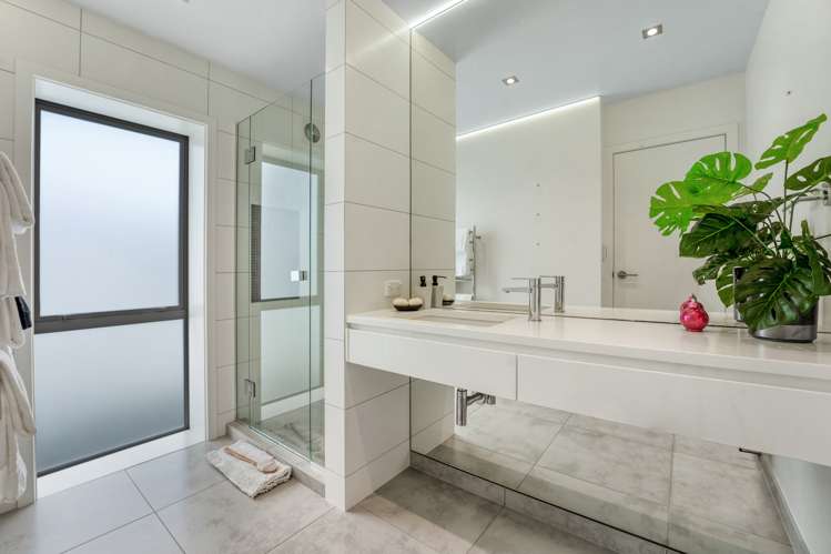 128 Churchill Road Rothesay Bay_24