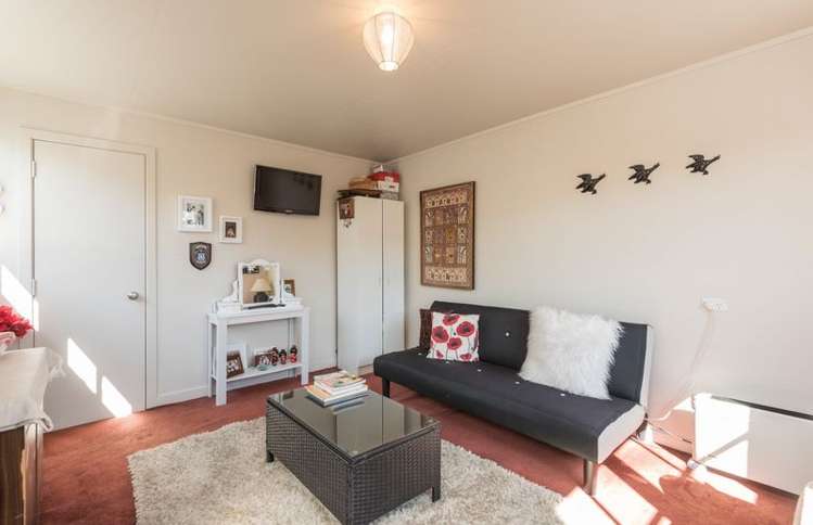 2/27 Exeter Street Stoke_14