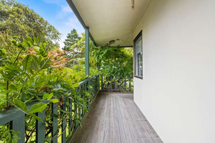 44 Lansdowne Crescent Glenview_18