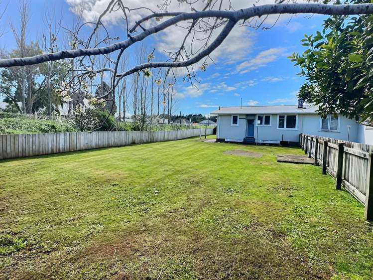 35 & 35A Strange Street Waitara_16