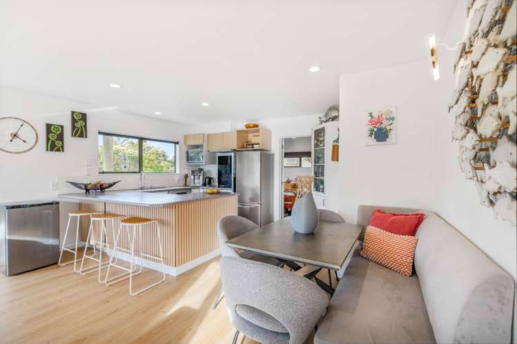 1/369 Whangaparaoa Road_0