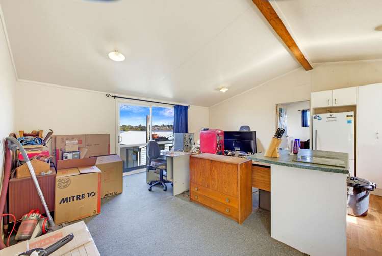 71 Oranga St Westown_11