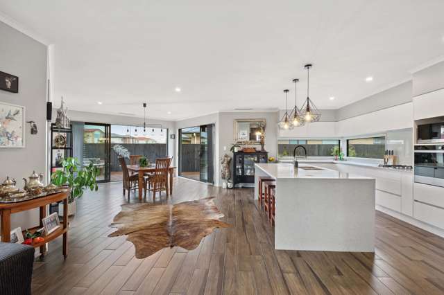 53 Pohutukawa Parade Riverhead_2