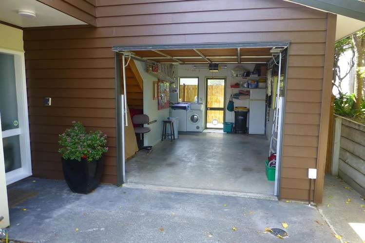 12a Bay Lair Grove Island Bay_16