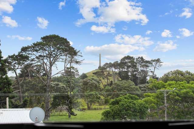 Design-Living Next to Cornwall Park!