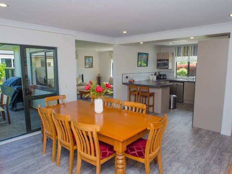 31a Charles Street Carterton_2