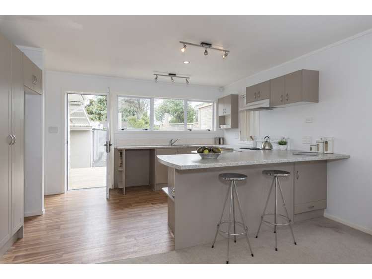 61 Glendale Road Glen Eden_5