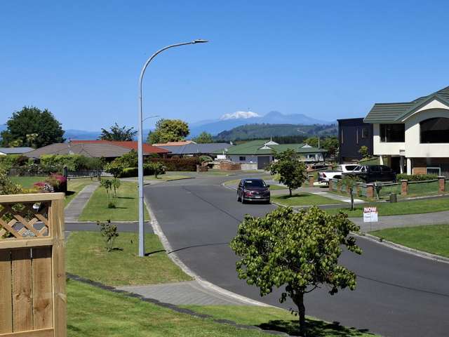 QUIET STREET WITH A MOUNTAIN VIEW.