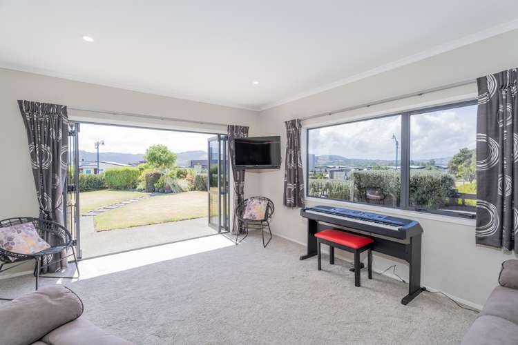 6 Roseberry Place Whitianga_17