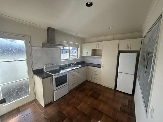 B/2 Bunny Street Masterton_1