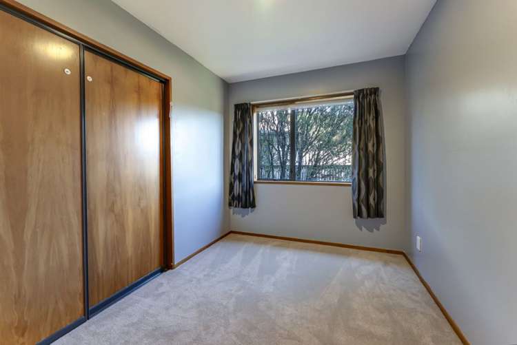 35 Olympus Way Richmond_11