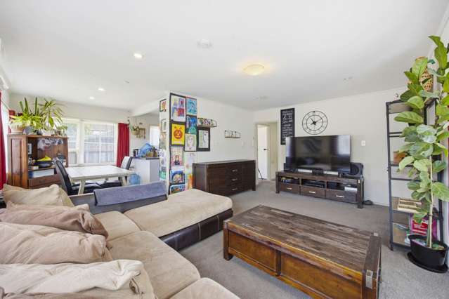 2/1 Raddock Place Farm Cove_4