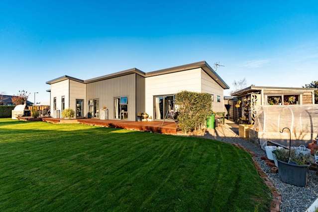 Prime Location with Exceptional Views