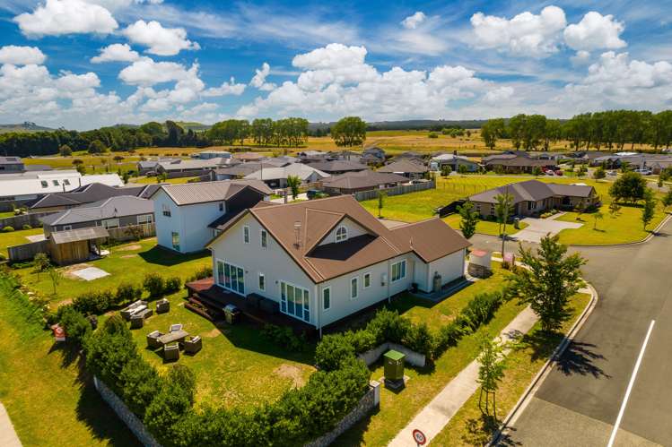 84 Huka Heights Drive Rangatira Park_21