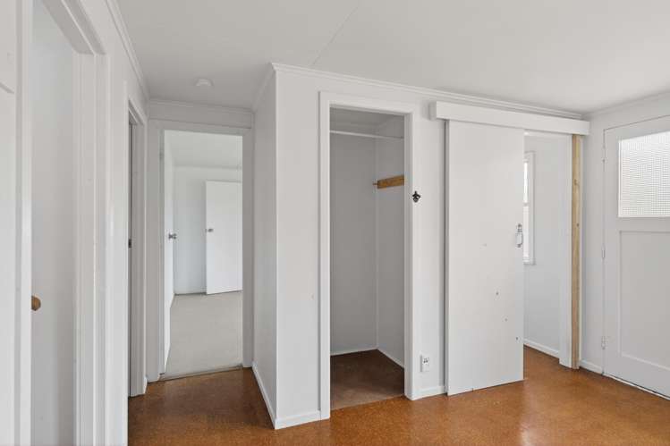 51 Douglas Street Okitu_19