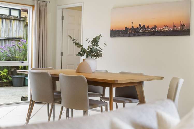 5 Dunvegan Rise East Tamaki Heights_12