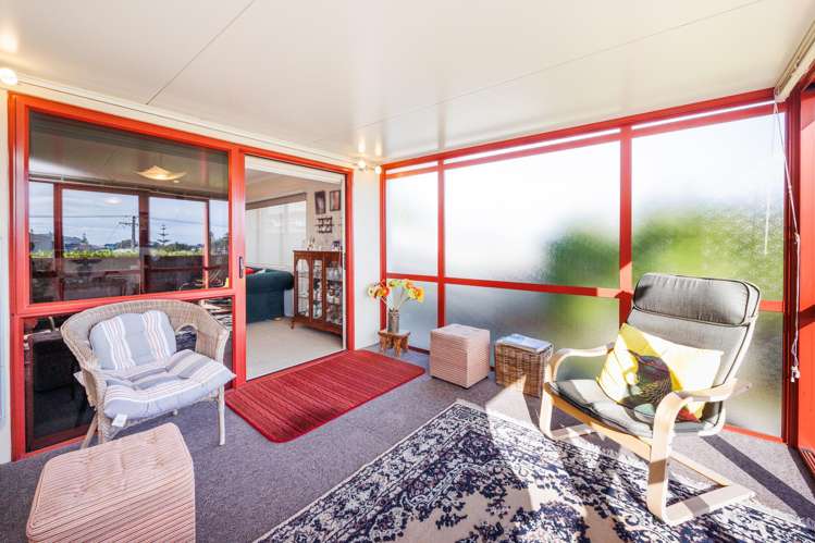 12 Robbie Street Foxton Beach_11