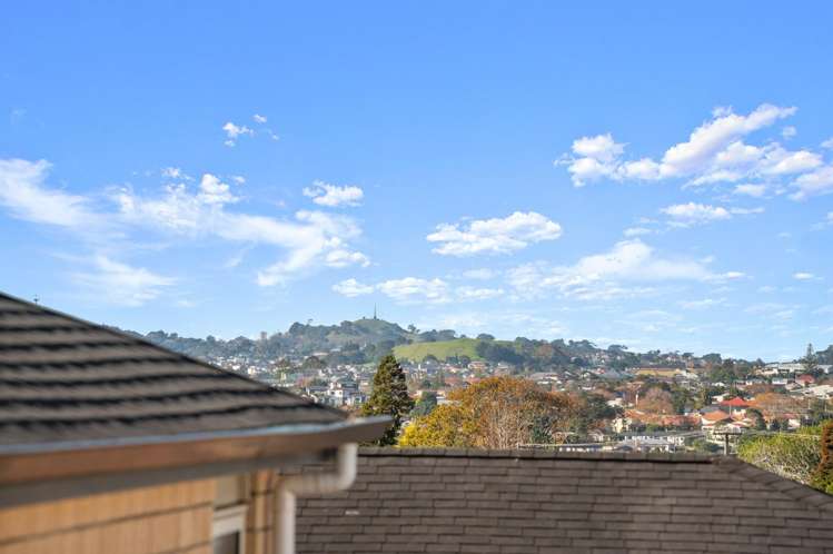 103 Golf Road New Lynn_17