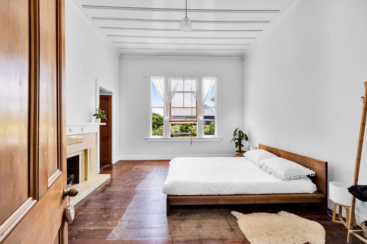 207 Egmont Street Patea_24