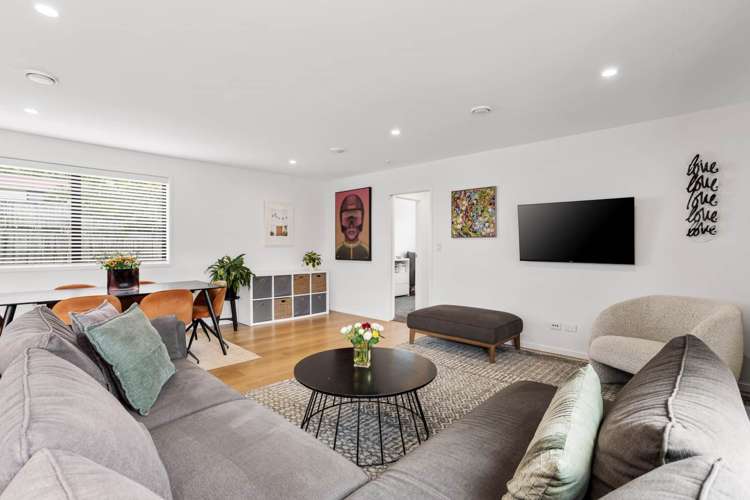 17 Langton Road Stanmore Bay_12