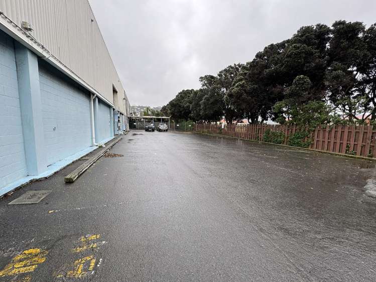 Rear warehouse/20 Kingsford Smith Street Rongotai_8