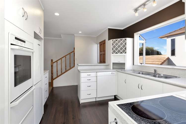 2/20 Up Francis Street Blenheim Central_10