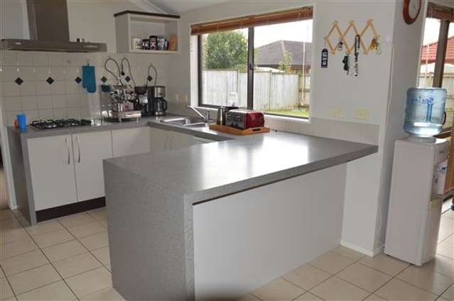 50 Belfry Place Wattle Downs_3