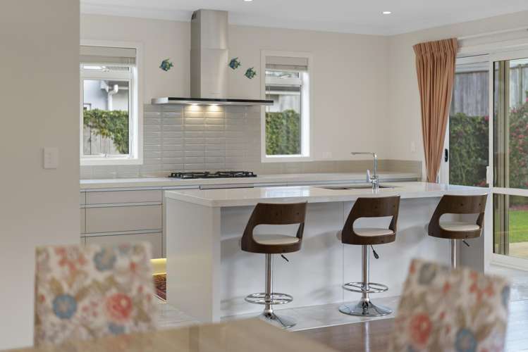 83 Capriana Drive_4