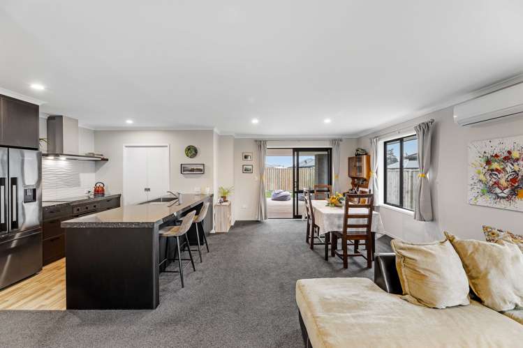 12 Caproni Road Burleigh_11