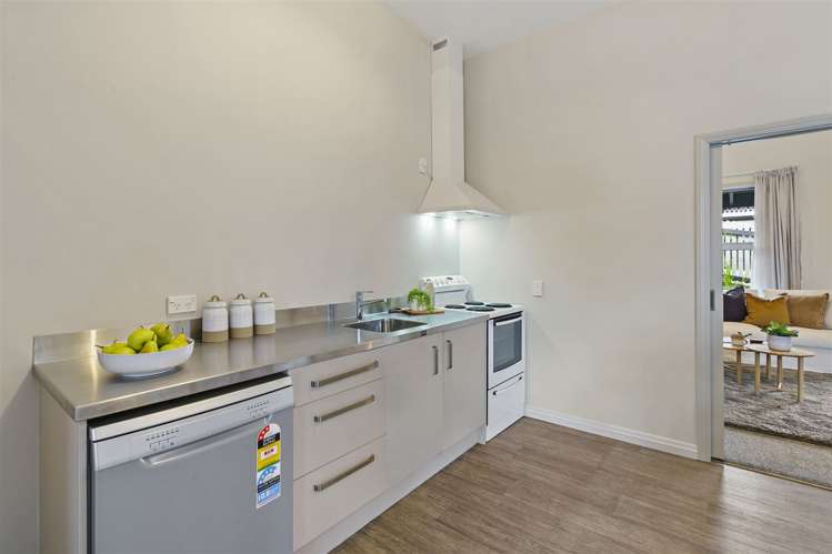 39 Canterbury Street Lyttelton_7