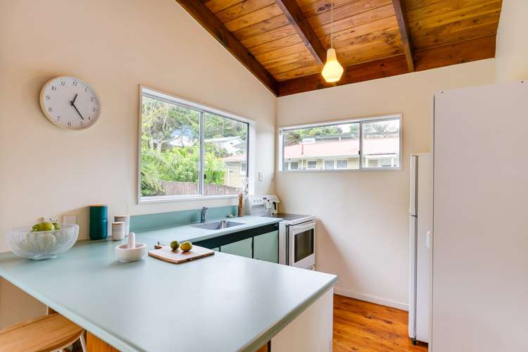 11b Thurleigh Grove Karori_3