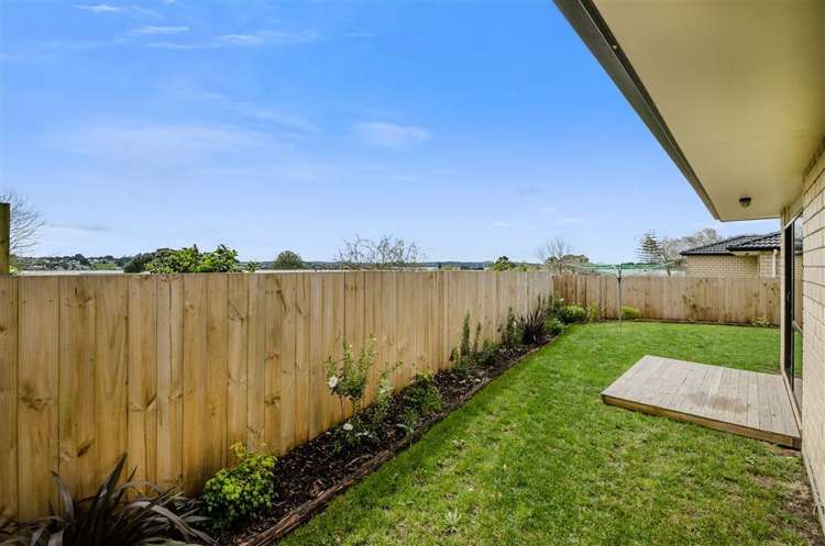 110b Royal Road Massey_10