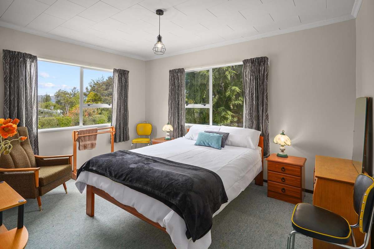42 Chalet Crescent_3