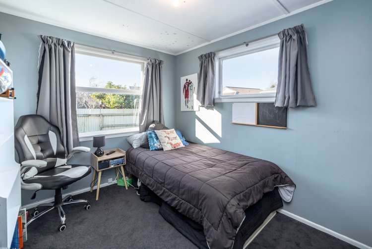 9 Skipage Grove Featherston_24