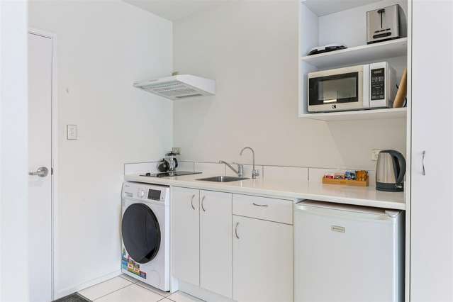 5,7 and 8/27 Marine Parade Carters Beach_4