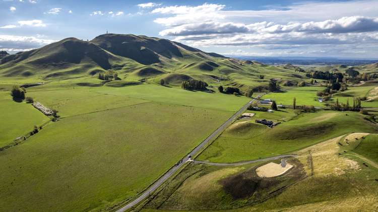 1427 Middle Road Poukawa_5