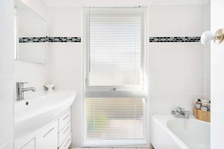 6 Sierra Avenue Kamo_10