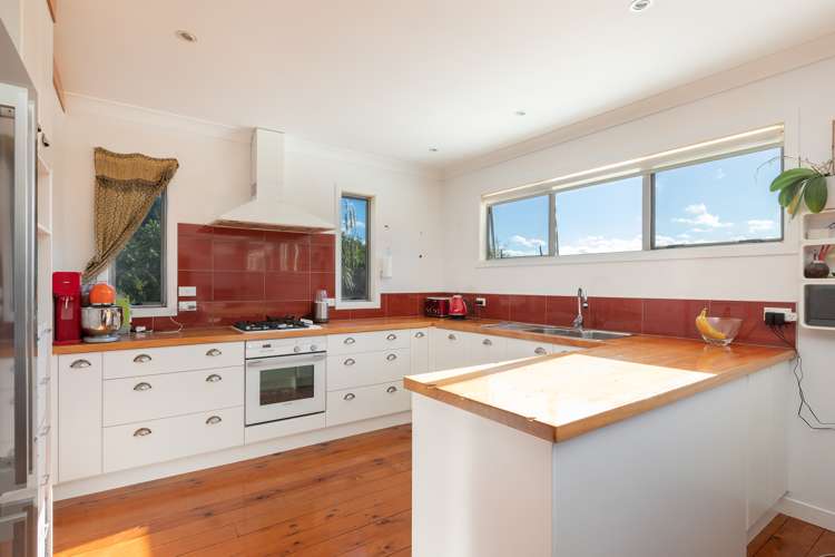 6 Millett Road Whangaripo_13