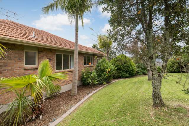 82 Rivervale Grove Stanmore Bay_1