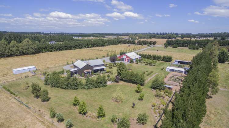 2570 South Eyre Road West Eyreton_25