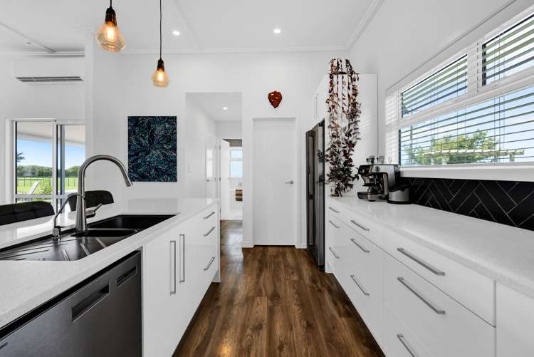 2 Snell Road Tikorangi_10